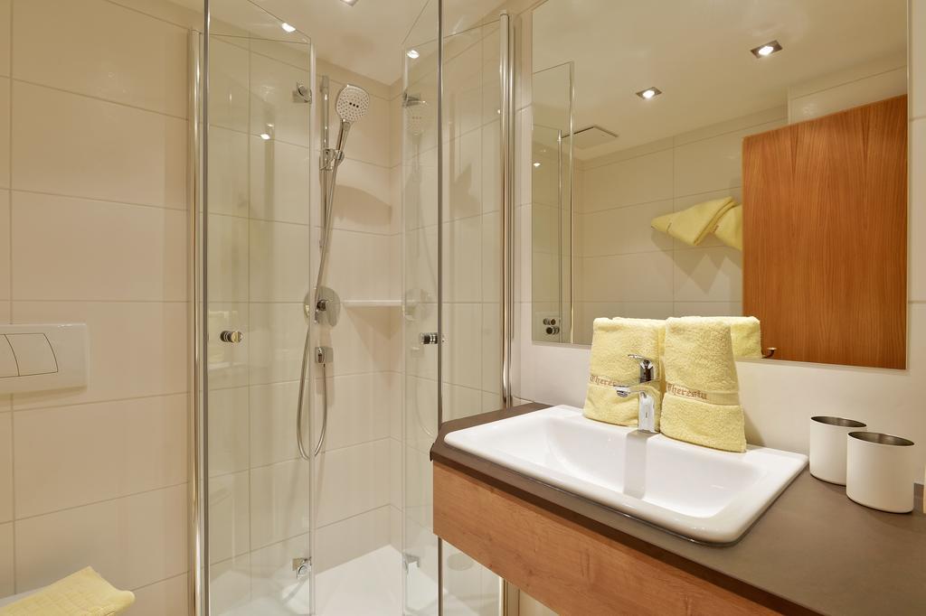 Hotel Theresia Garni Sankt Johann in Tirol Habitación foto